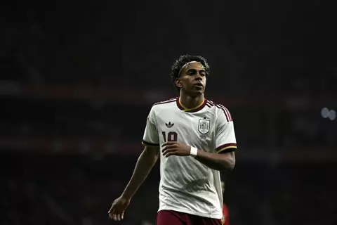 لامين يامال: دعوت الله ألا أغيب عن كأس العالم بسبب الإصابة